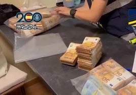 Suspendido el secretario judicial detenido por robar 19 millones de euros en criptomonedas en Marbella