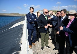 Nuevo choque frontal entre Gobierno y Junta por la firma de un acuerdo de 140 millones para renovar regadíos en Andalucía