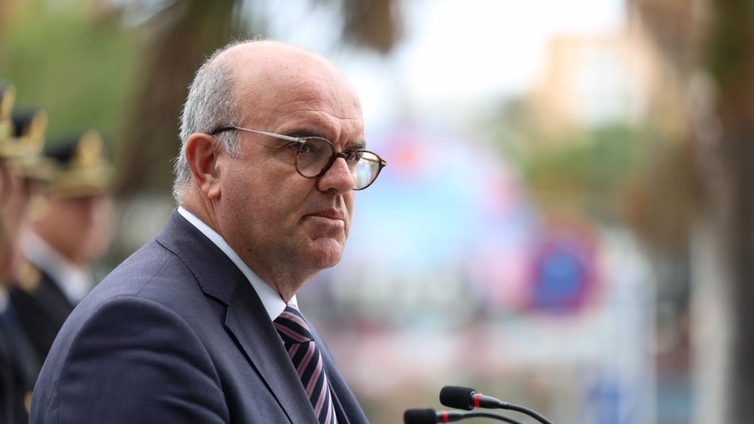 Pestana recuerda a Canarias que aún hay que documentar a unos 5.000 menores migrantes sin papeles