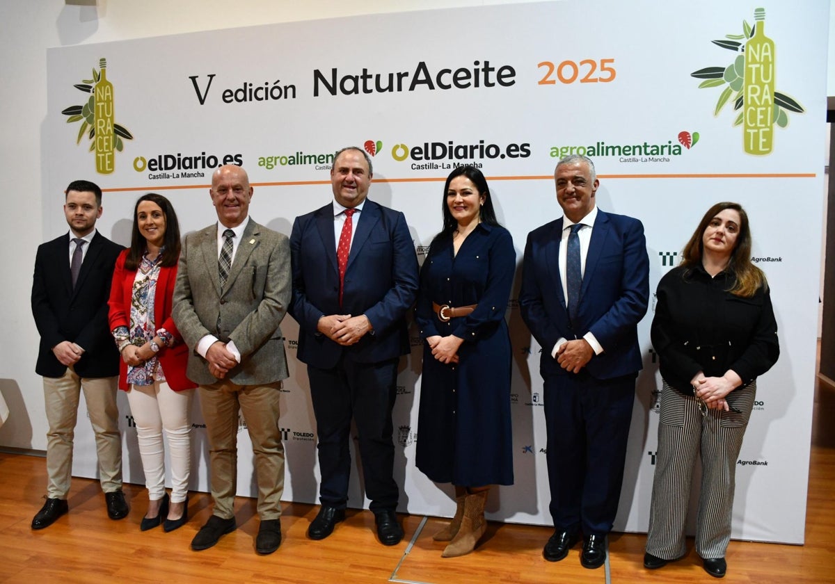 El consejero de Agricultura también ha estado en la V edición NaturAceite