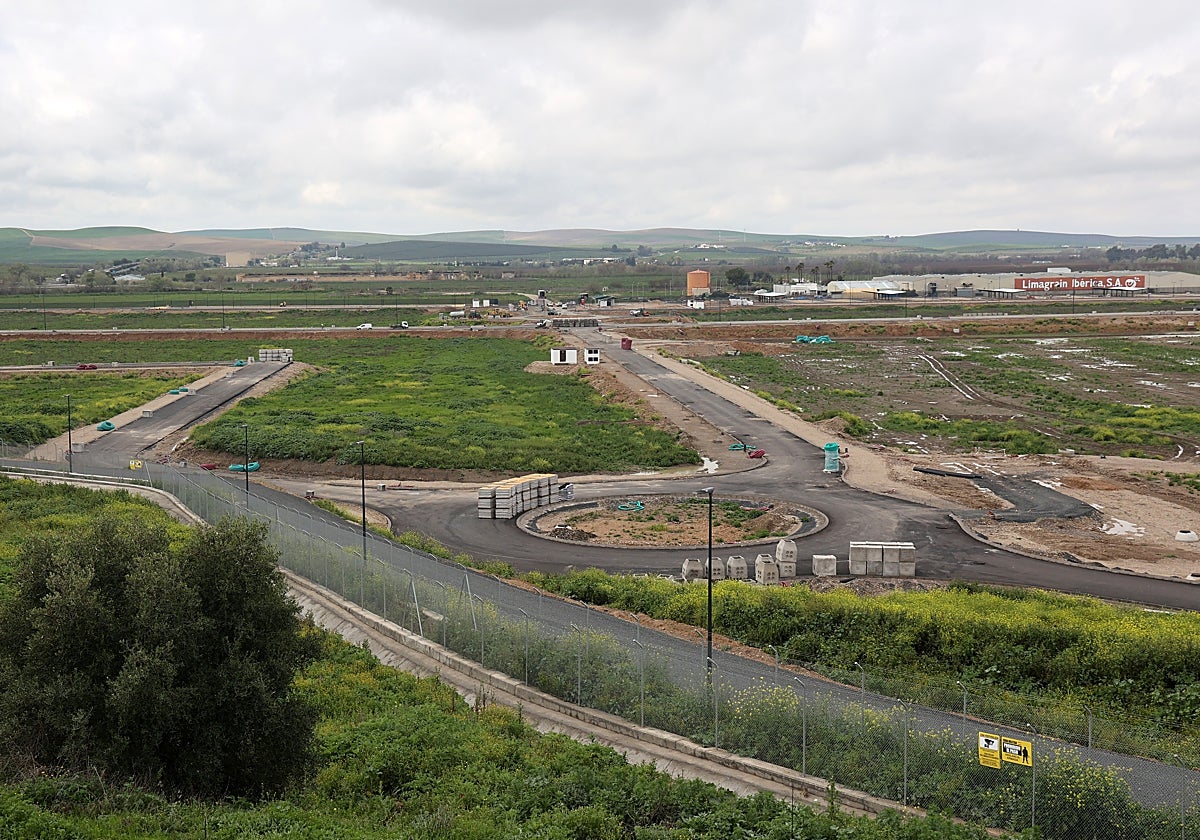 Panorámica de las obras de urbanización de la Base Logística del Ejército de Tierra, aledañas a los nuevos suelos