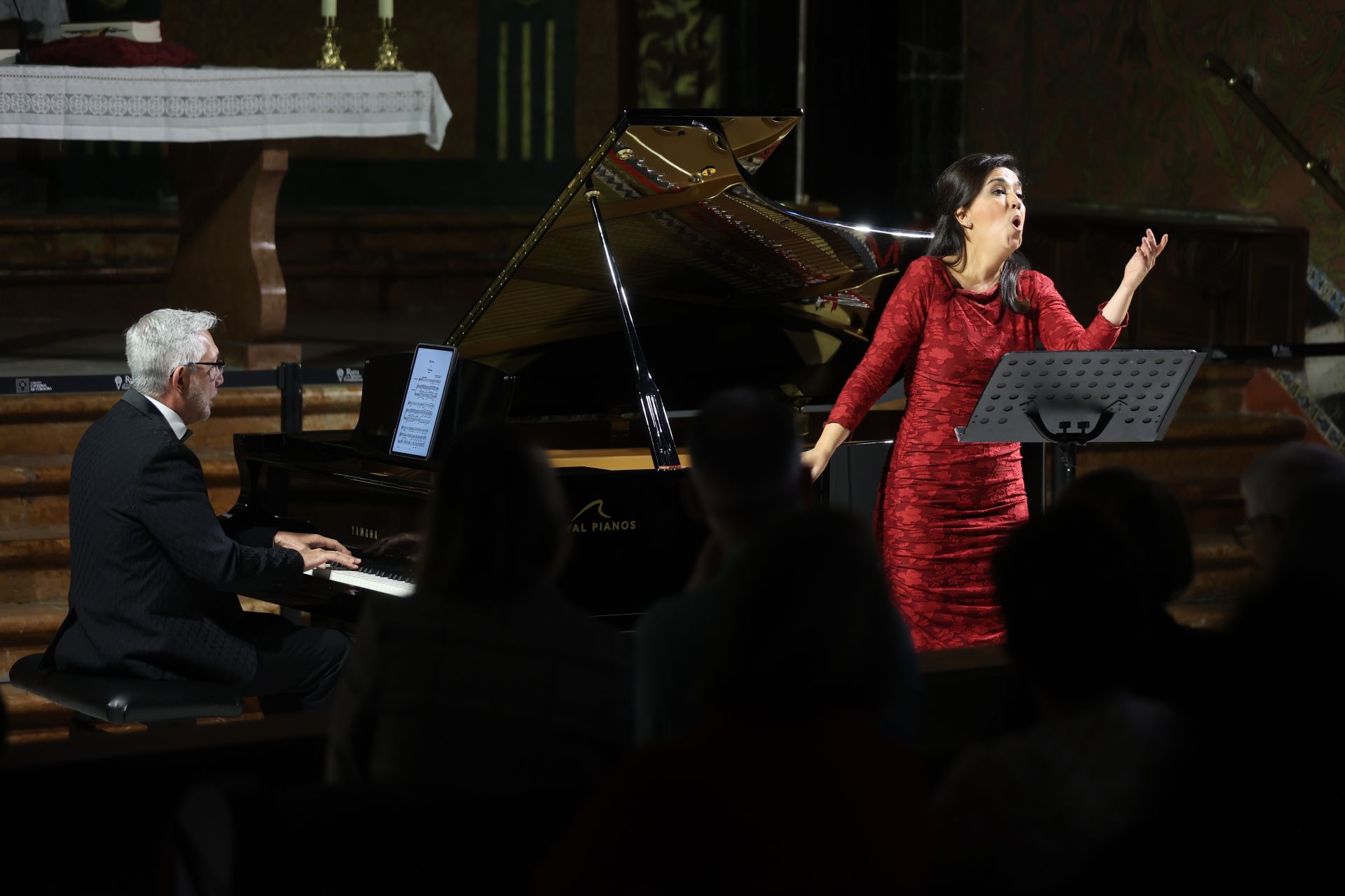 Auxiliadora Toledano y Julio Alexis Muñoz abren el Festival Primavera de Córdoba, en imágenes