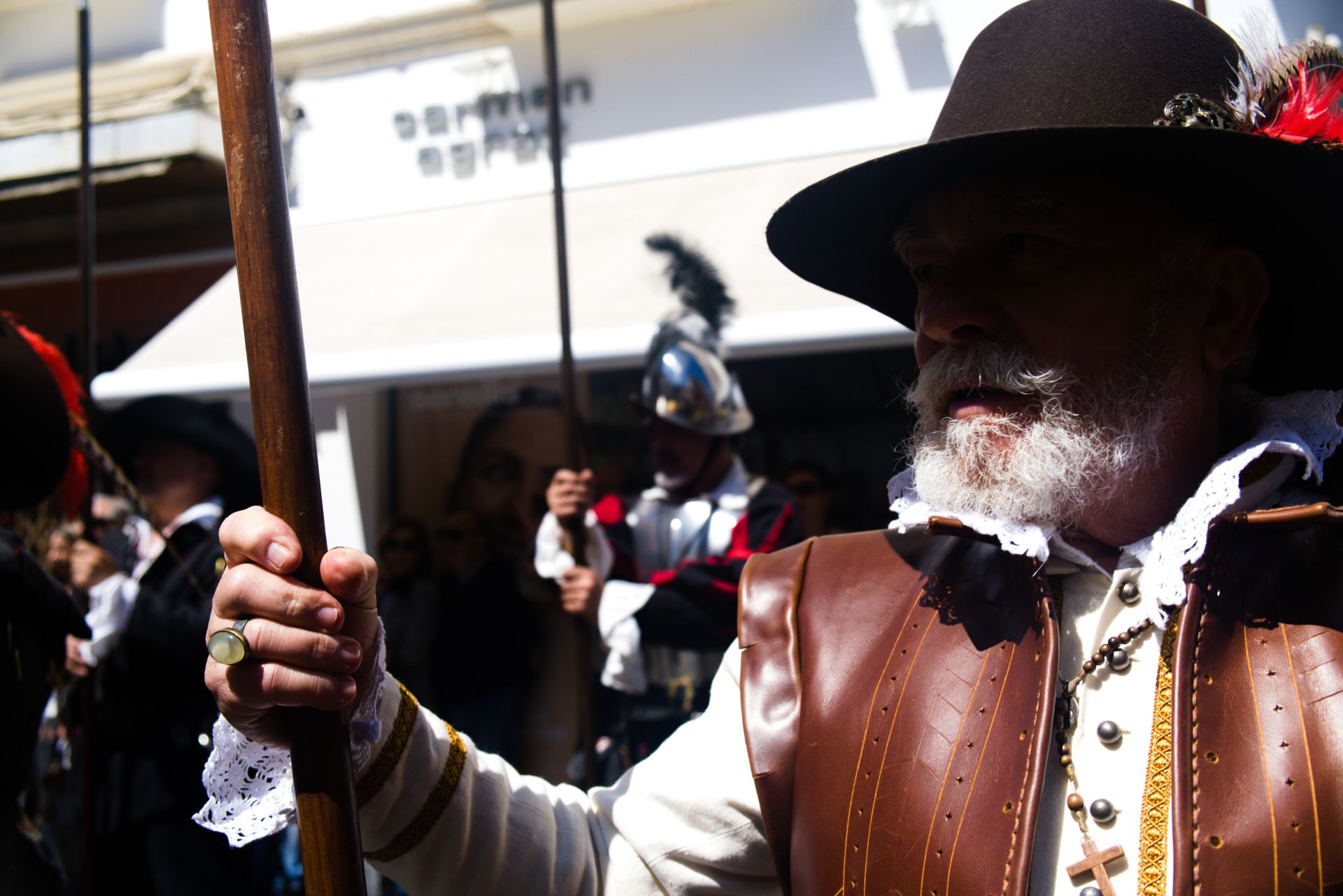 El espectacular desfile del Tercio de Olivares por las calles de Montilla, en imágenes