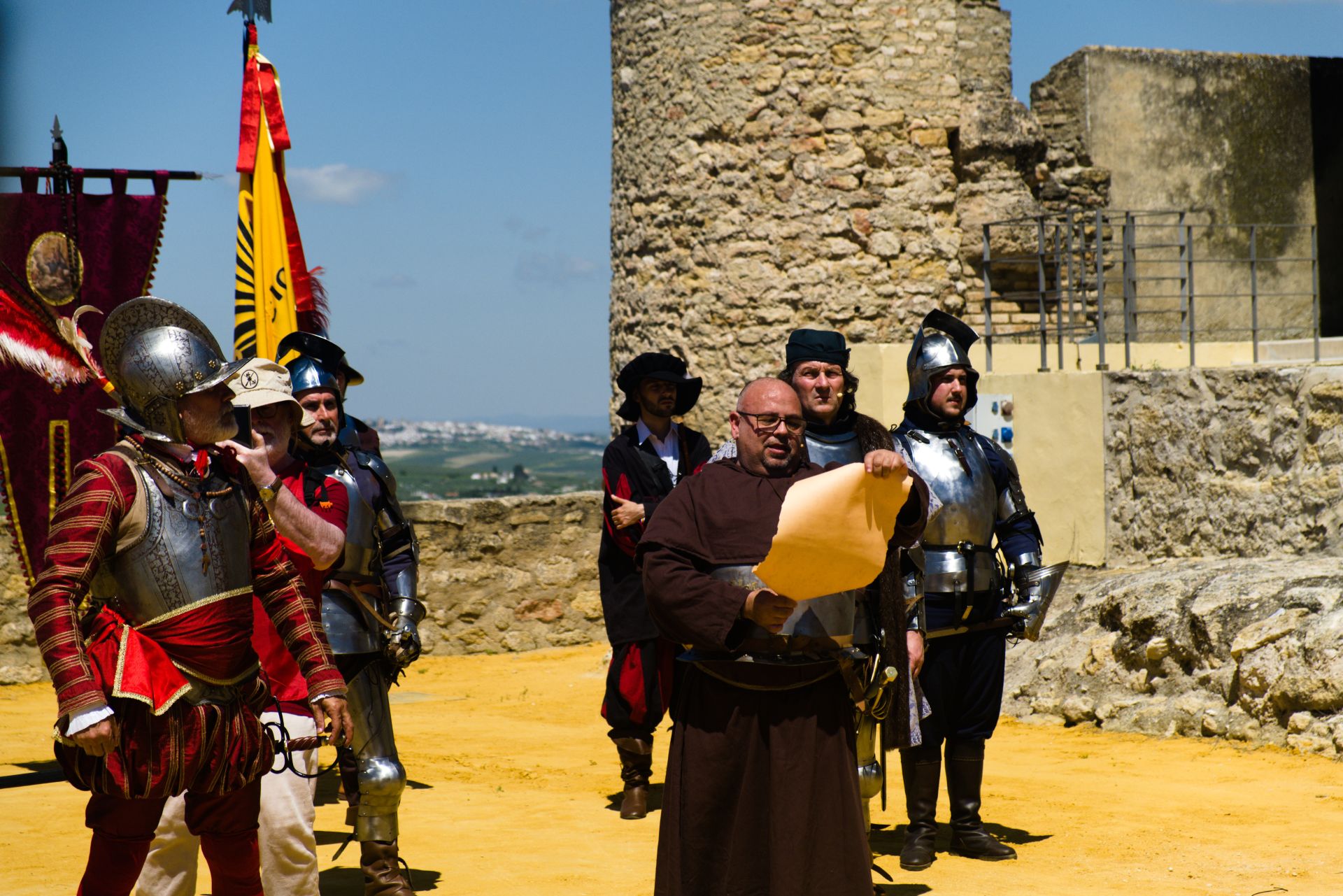 El espectacular desfile del Tercio de Olivares por las calles de Montilla, en imágenes