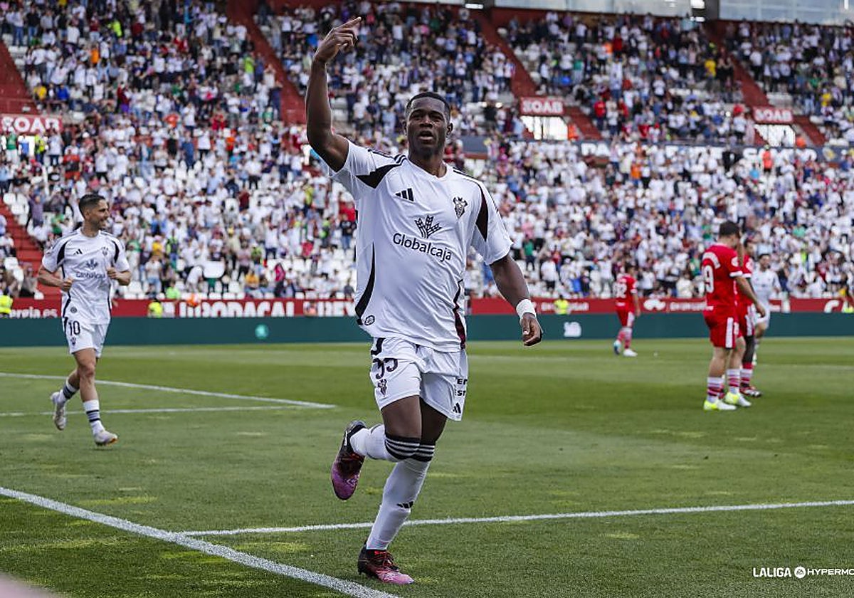 Kofane, a sus 18 años, ya lleva seis goles en 15 partidos