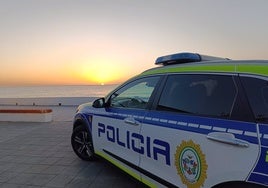 Agrede a su hermana y la amenaza de muerte con unas tijeras en su casa familiar en Mijas