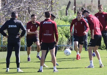 El equipo blanquiverde mide su ambición por el play off de ascenso con la frialdad de las matemáticas