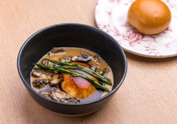 Veraz renueva su menú degustación «made in» Les Cols en The Barcelona Editon