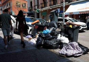 El Ayuntamiento de Madrid refuerza un 30% los efectivos para recoger más de 8.000 toneladas de basura tras la huelga