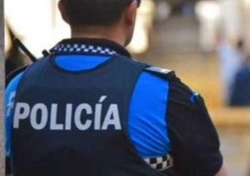 Un policía municipal de Valladolid salva la vida a un bebé de dos meses que no respiraba con un masaje cardíaco