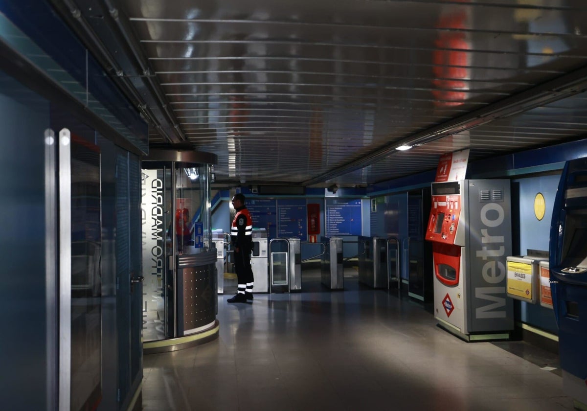 Metro de Madrid sin luz por el apagón