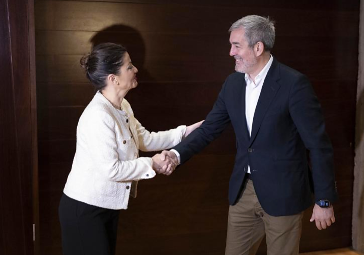 El presidente de Canarias, Fernando Clavijo y la ministra de Juventud e Infancia, Sira Rego en foto de archivo