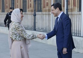 Juanma Moreno recibe en San Telmo a la embajadora de Arabia Saudí, primera potencia económica de Oriente Próximo