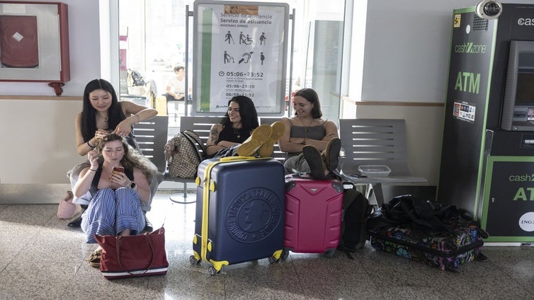 Santiago, tras el apagón: «No quedan coches para alquilar, ni BlaBlaCar, ni nada»