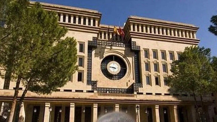 Albacete mantiene el servicio de escuelas infantiles municipales y las actividades culturales