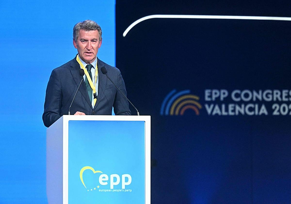 El presidente del PP, Alberto Núñez Feijóo, en el Congreso del PPE