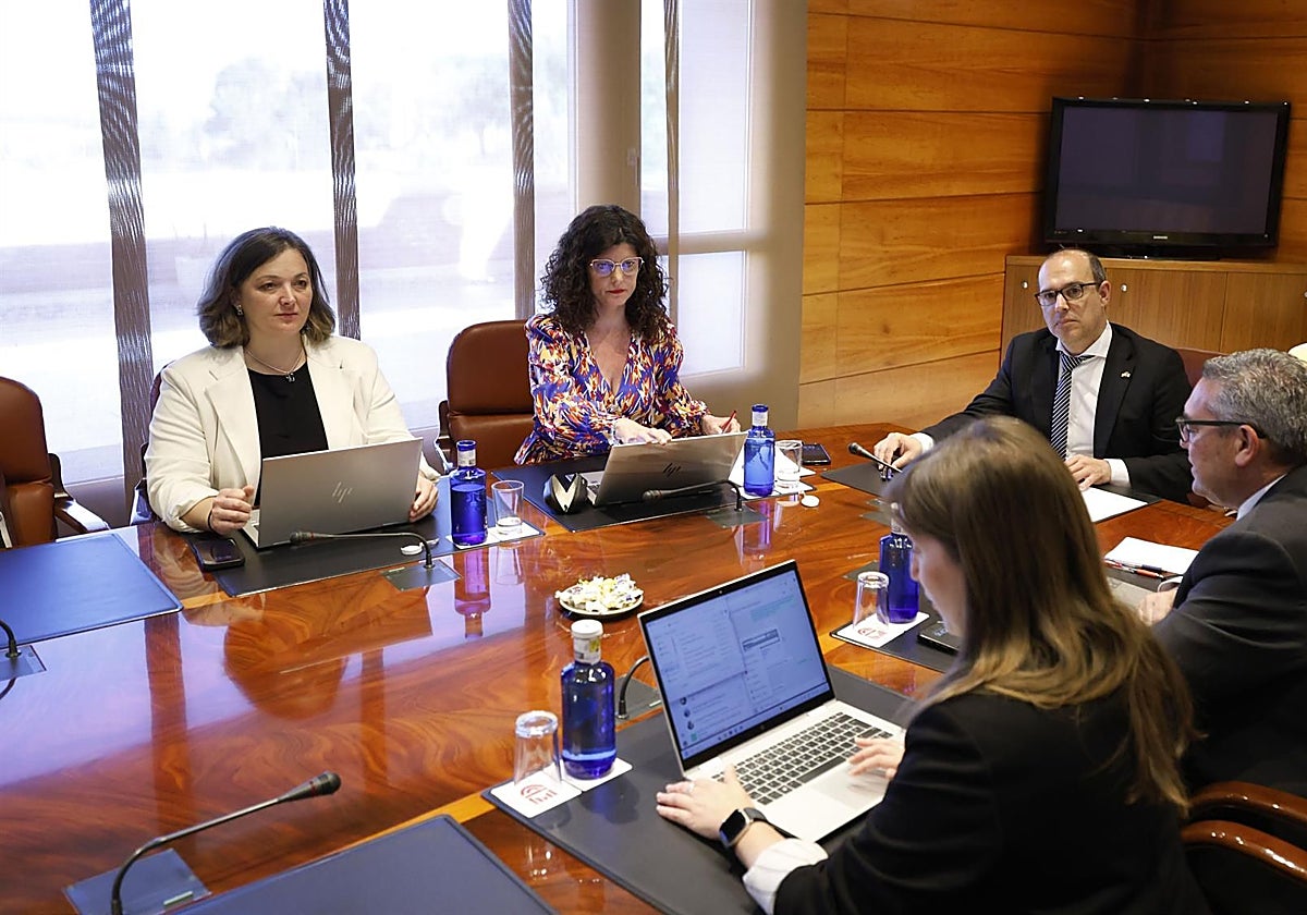 La Mesa de las Cortes de Castilla-La Mancha se ha reunido este lunes