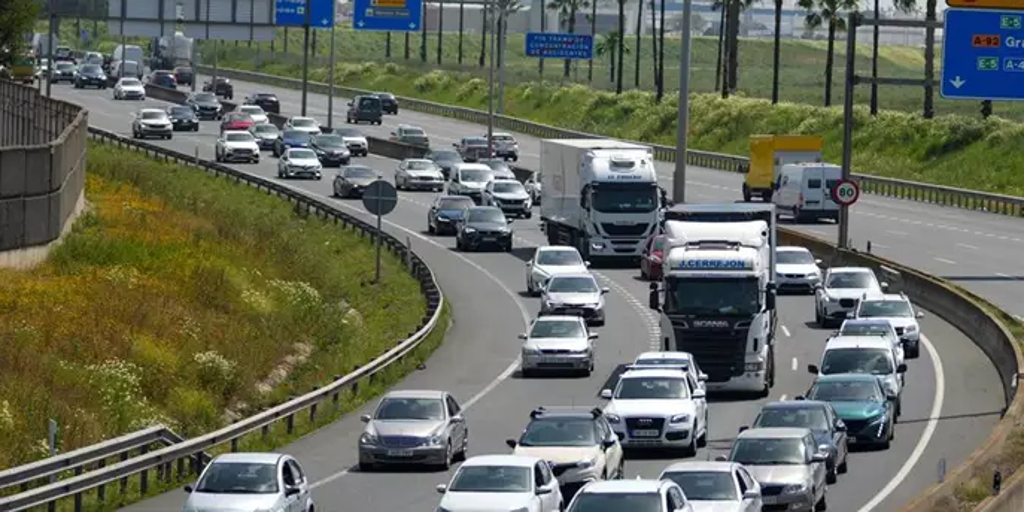 La DGT prevé 1,7 millones de desplazamientos por carretera en Andalucía por el puente del 1 de mayo
