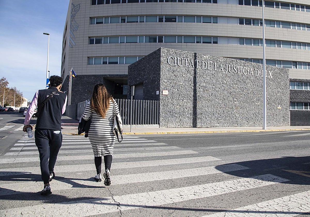 Imagen de archivo de la Audiencia Provincial de Alicante, con sede en Elche