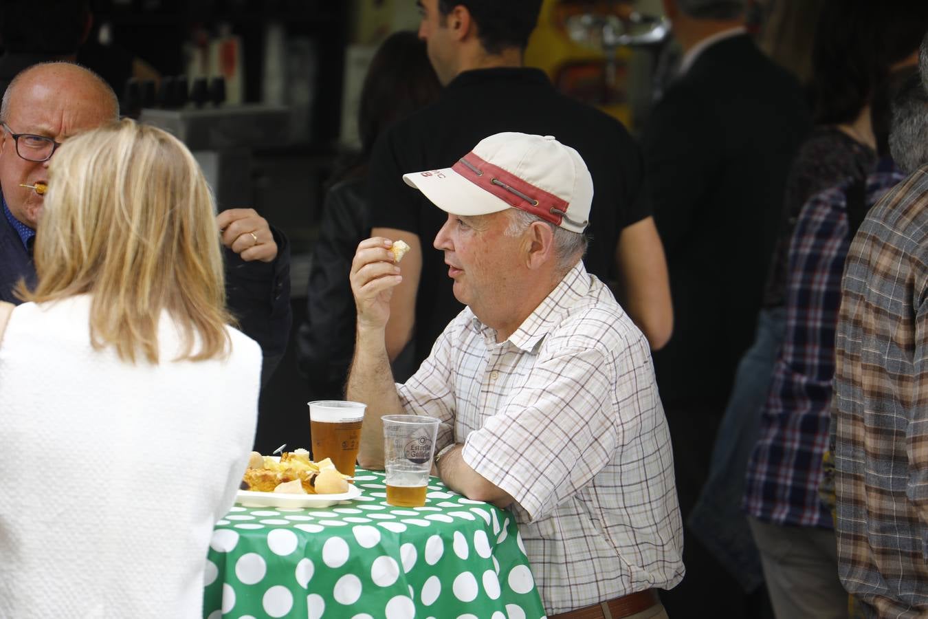 El inicio de las espectaculares Cruces de Mayo de Córdoba, en imágenes