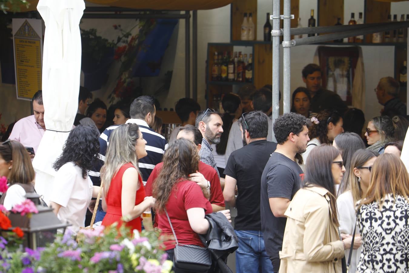 El inicio de las espectaculares Cruces de Mayo de Córdoba, en imágenes