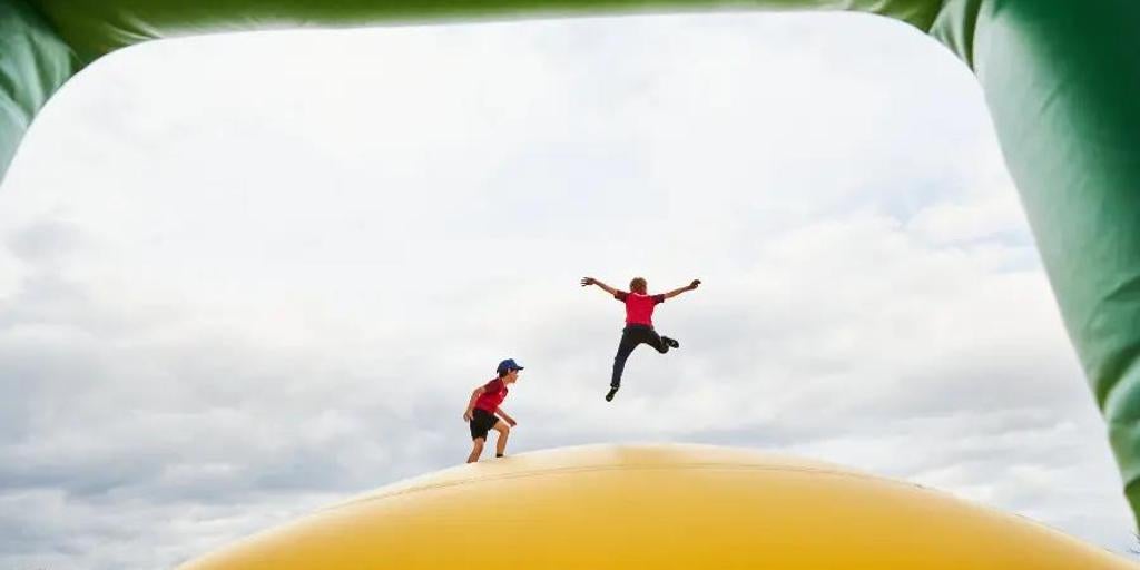 El parque hinchable más grande del mundo estará en Granada en mayo: estas son las fechas