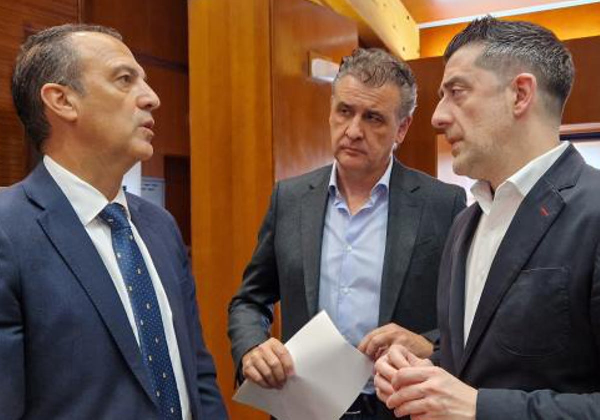 El consejero de Sanidad revela que el apagón sacó a la luz carencias del sistema: anuncia nuevos centros de salud y obras