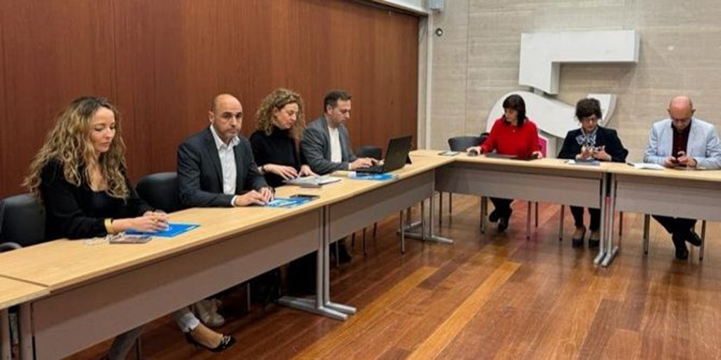 UGT, CCOO y ANPE ratifican en la Mesa Sectorial la continuidad del acuerdo de mejoras en Educación