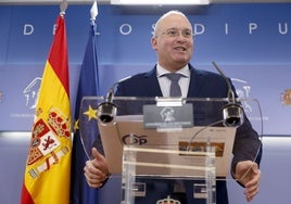 El PP exige a Sánchez el fin del «apagón informativo» y registra seis comparecencias