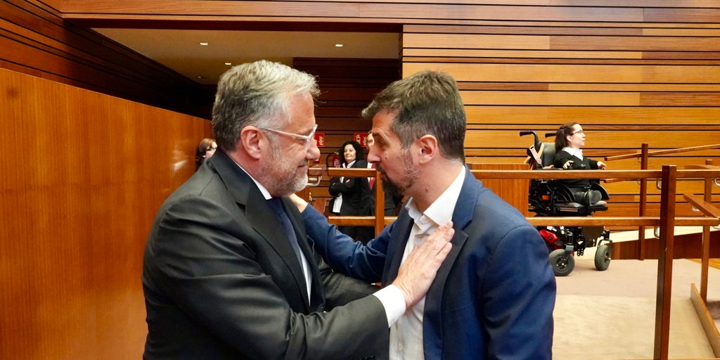 Tudanca, designado senador autonómico con 32 votos a favor de los 81 del pleno de las Cortes
