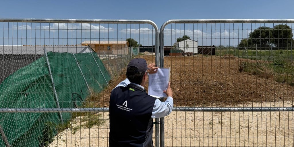 La Junta paraliza la construcción de tres urbanizaciones ilegales en Jerez de la Frontera