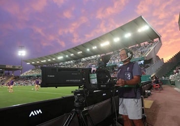 Horario y dónde ver por televisión el Córdoba CF - Cádiz