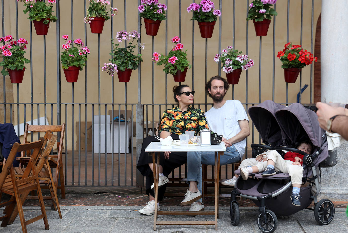 El color y la belleza de las Cruces de Mayo en Córdoba, en imágenes