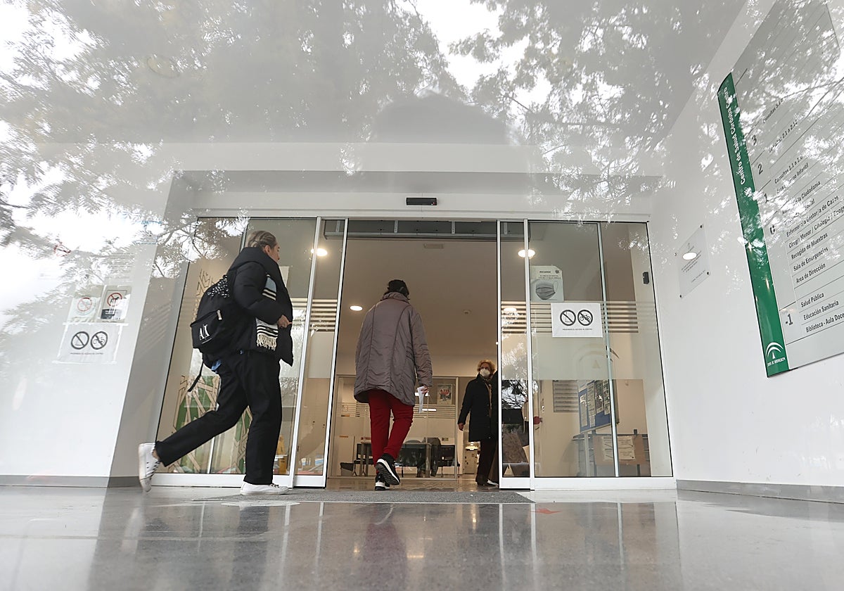 Usuarios del centro de salud Avenida América de Córdoba capital