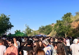 Las discoparty de los partidos políticos colapsan el Valle de Toledo a la hora de la procesión