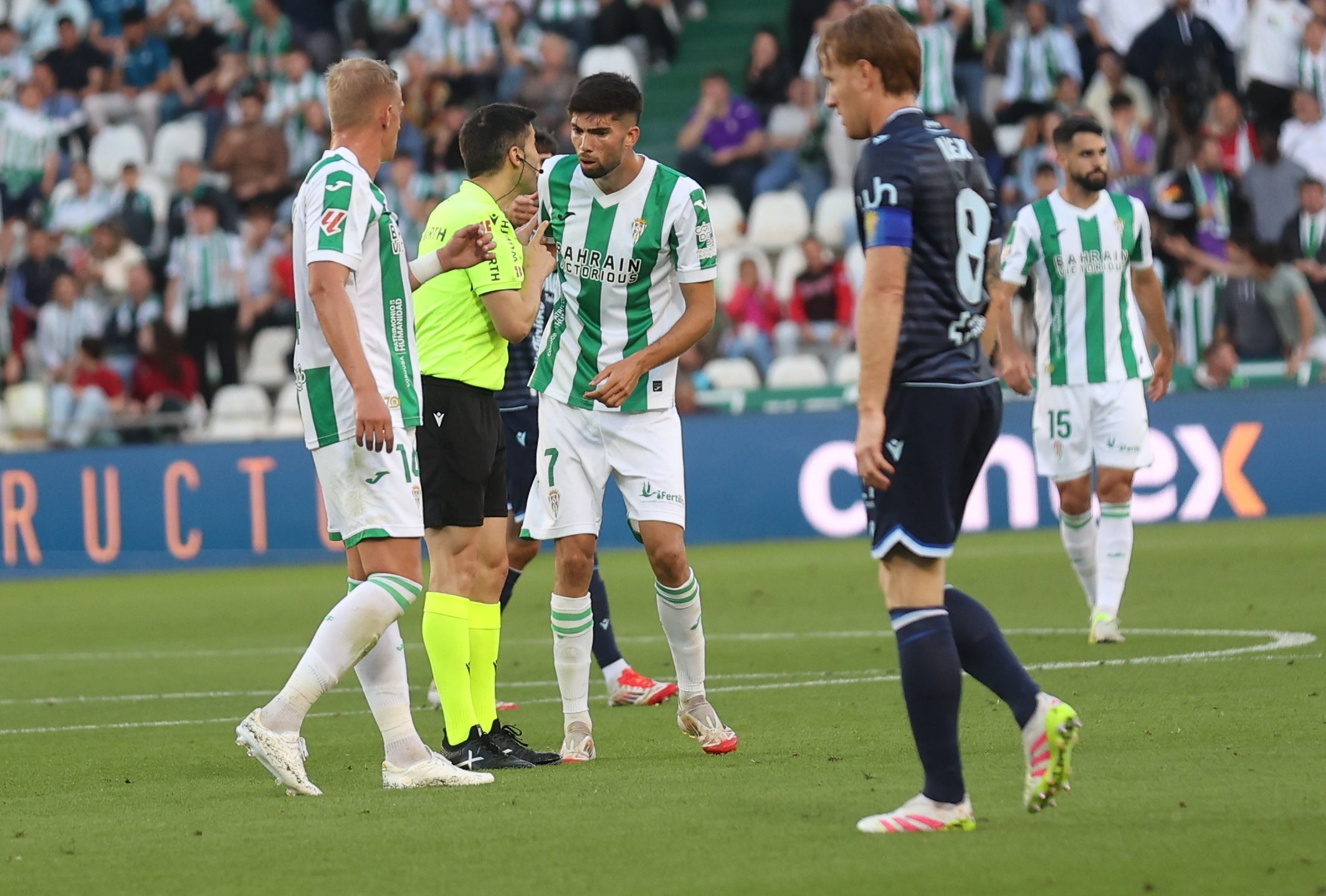 Las mejores imágenes de la goleada del Córdoba CF ante el Cádiz