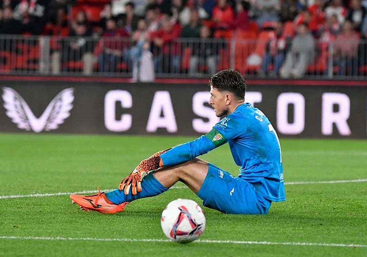 El capitán del Córdoba CF, Carlos Marín durante un partido esta temporada