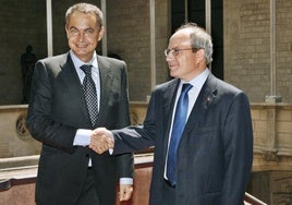 Del Estatuto catalán a las cesiones en Suiza, el viaje de la mutación constitucional de Zapatero