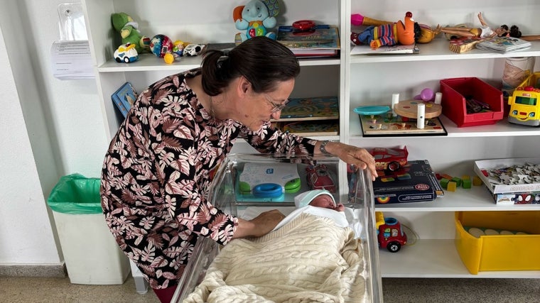 Uno de los bebés nacidos durante el apagón en el hospital de Monforte