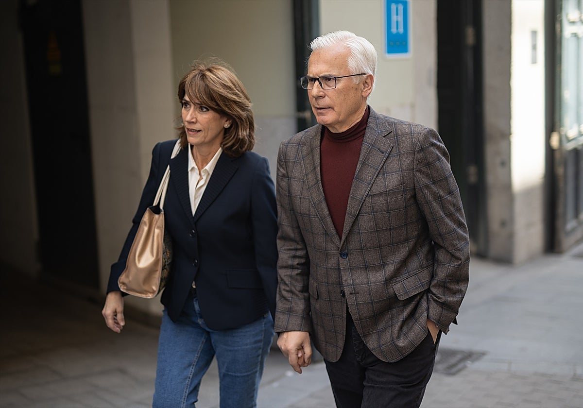 Dolores Delgado y Baltasar Garzón el 25 de abril en un acto en Madrid