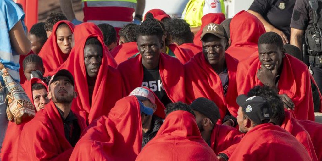 El Gobierno impone el reparto de menores migrantes y rechaza la votación de las Comunidades