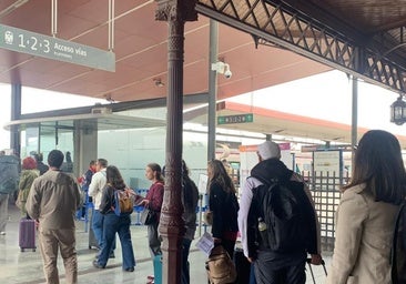 Del apagón al robo de cable: los pasajeros del AVE denuncian otro lunes de «caos» en la estación de Toledo