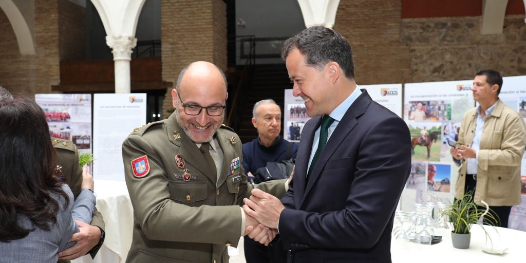 «Los valores que inculca la Academia de Infantería de Toledo no deben ser exclusivos de Ejército, sino de toda la sociedad»