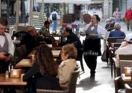 La Semana Santa tira del desempleo en Córdoba, con 2.096 parados menos en abril