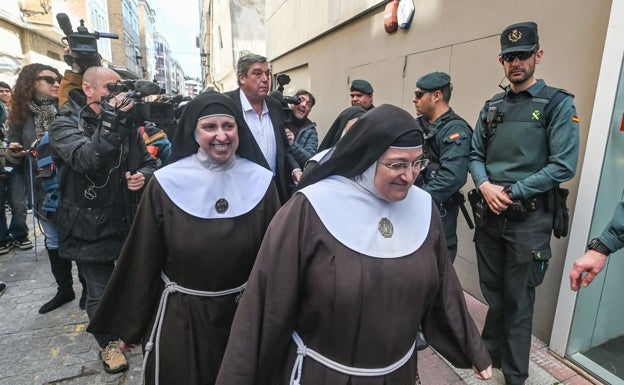 Las ex monjas clarisas de Belorado acuden a declarar al juzgado de Briviesca