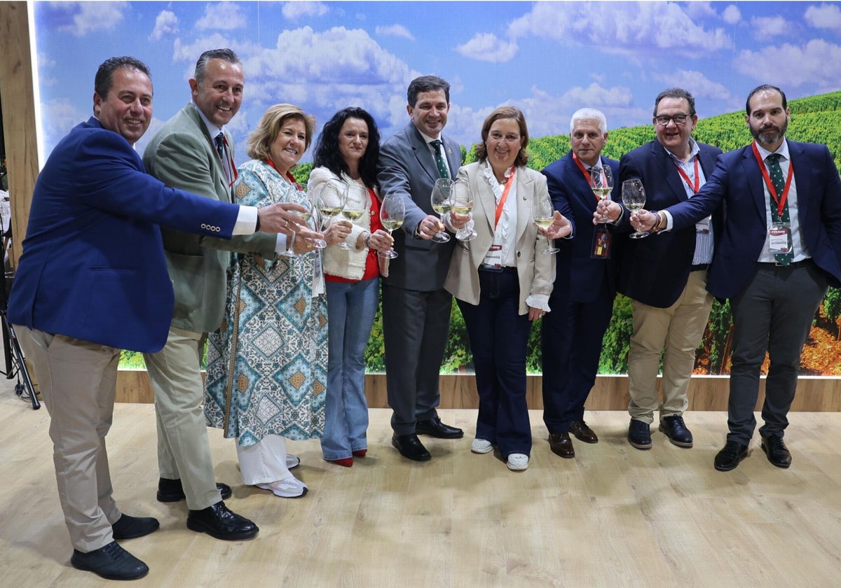 Conchi Cedillo, presidenta de la Diputación de Toledo, con Miguel Ángel Valverde, presidente de la de Ciudad Real