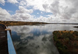 Presa del embalse de La Colada, en el término municipal de El Viso