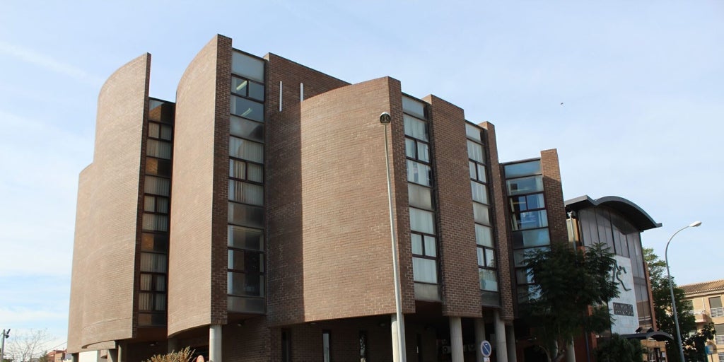 Condenan por intrusismo a un falso podólogo que trabajaba en una residencia de ancianos en Valencia