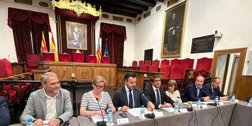 Elche desmonta la coartada del Gobierno para recortar el trasvase Tajo-Segura: no hay conducción para desalar