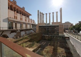 El alcalde de Córdoba: «Me la juego. Cruzo los dedos. En junio estará acabada la obra del Templo Romano. Parece que tiene una maldición»